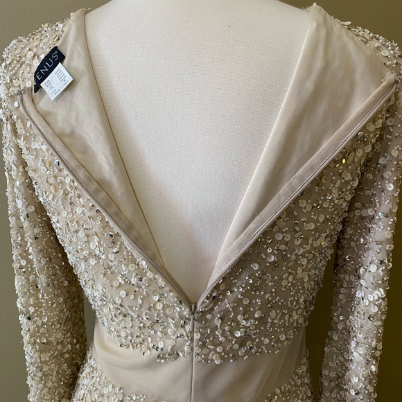 Gorgeous sequins dress - Picture 7 of 8